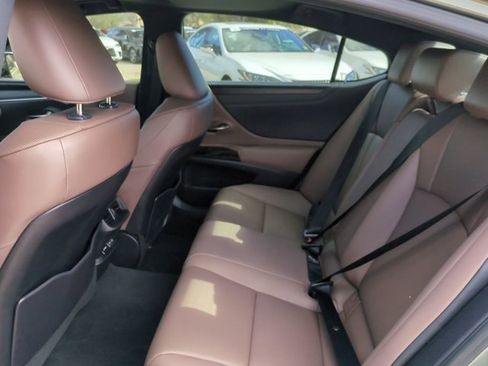 Used 2023 Lexus ES 350 w/ Premium Package image 13