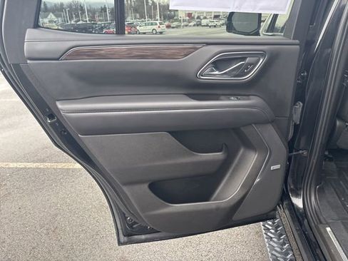 Used 2021 Chevrolet Tahoe Z71 w/ Luxury Package image 24