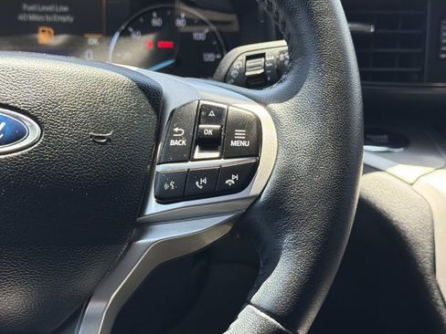 Used 2023 Ford Explorer XLT RWD image 13