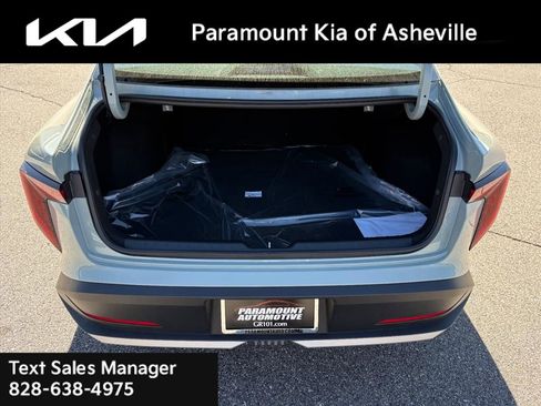 New 2025 Kia K4 LXS image 29