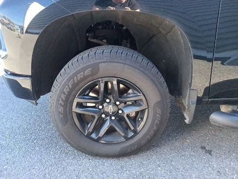 Used 2024 Chevrolet Silverado 1500 LT Trail Boss AWD/4WD image 3