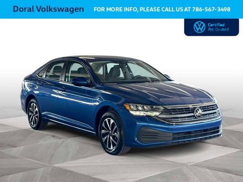 Used 2023 Volkswagen Jetta S image 2