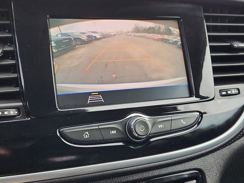 Used 2022 Buick Encore Preferred w/ Safety Package image 19