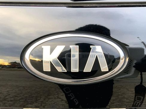 Used 2019 Kia Sorento SX image 33