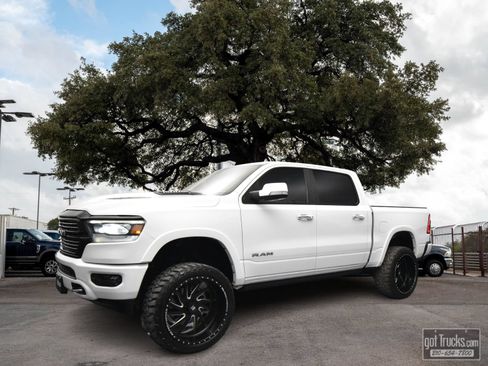 Used 2022 RAM 1500 Laramie w/ Laramie Southwest Edition AWD/4WD image 1
