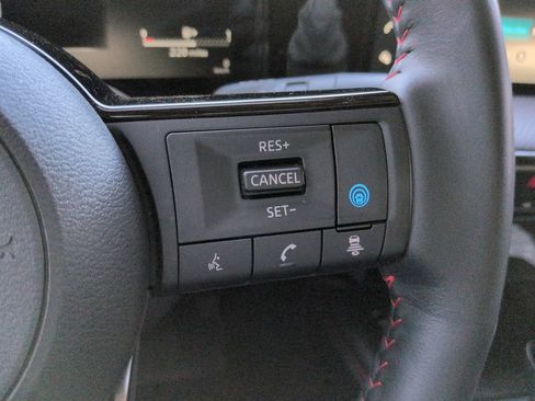 Certified 2025 Nissan Kicks SR w/ SR Premium Package FWD image 26