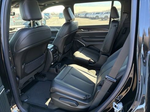 New 2026 Jeep Grand Cherokee L Limited image 10