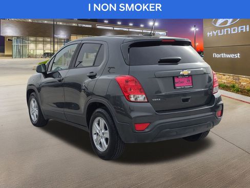 Used 2020 Chevrolet Trax LS w/ Tint and Cruise Package image 9