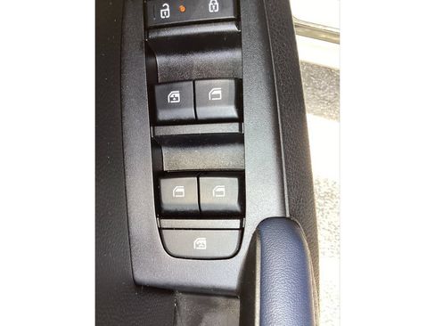 Used 2025 Kia Seltos S AWD/4WD image 31