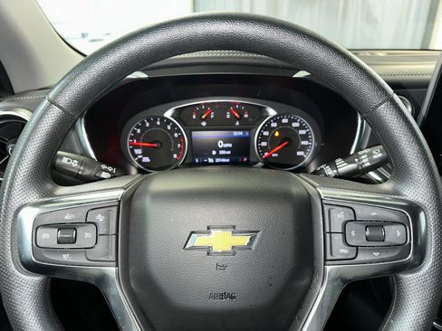 Used 2025 Chevrolet Blazer LT AWD/4WD image 9