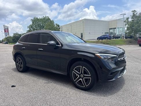 Used 2026 Mercedes-Benz GLC 300 4MATIC image 3