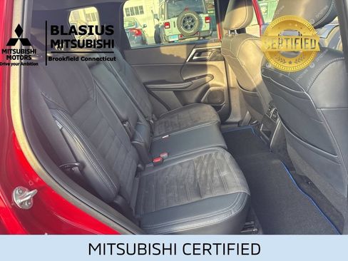 Used 2023 Mitsubishi Outlander 4WD Plug-In Hybrid image 41