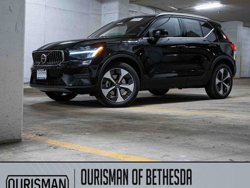 New 2025 Volvo XC40 B5 Core w/ Protection Package Premier image 1