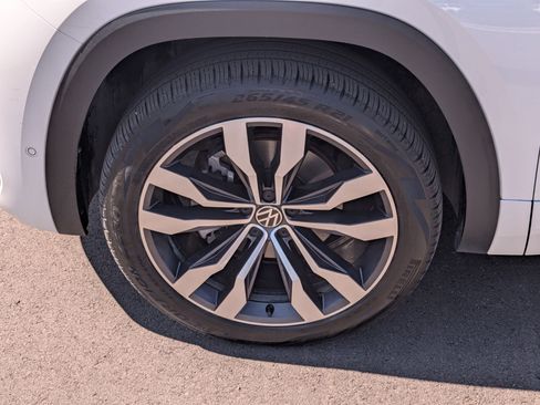 Used 2022 Volkswagen Atlas SEL Premium AWD/4WD image 14