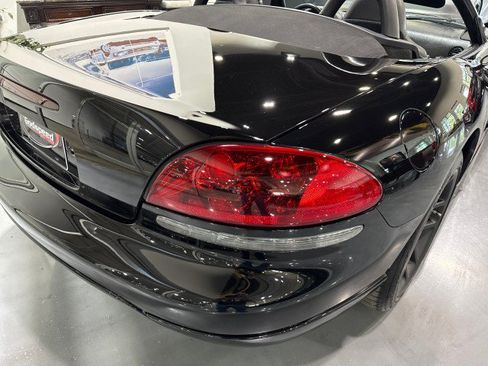 Used 2004 Dodge Viper SRT-10 RWD image 43