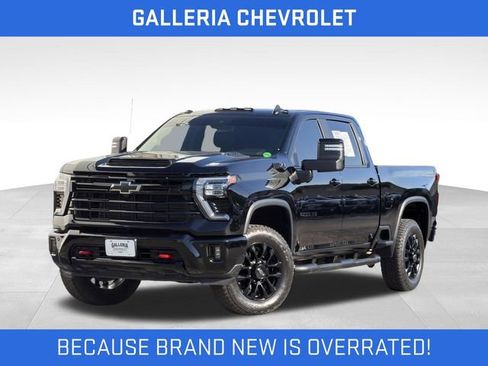 Used 2026 Chevrolet Silverado 2500 LT w/ Trail Boss Package AWD/4WD image 2