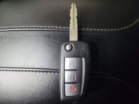 Used 2021 Nissan Rogue Sport S image 32