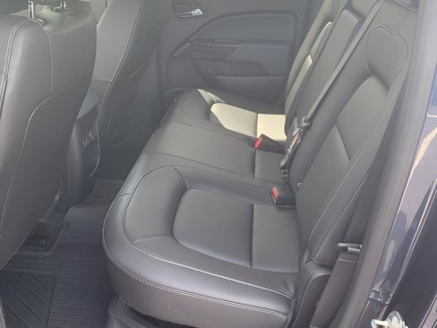 Used 2018 Chevrolet Colorado Z71 w/ Centennial Edition AWD/4WD image 10