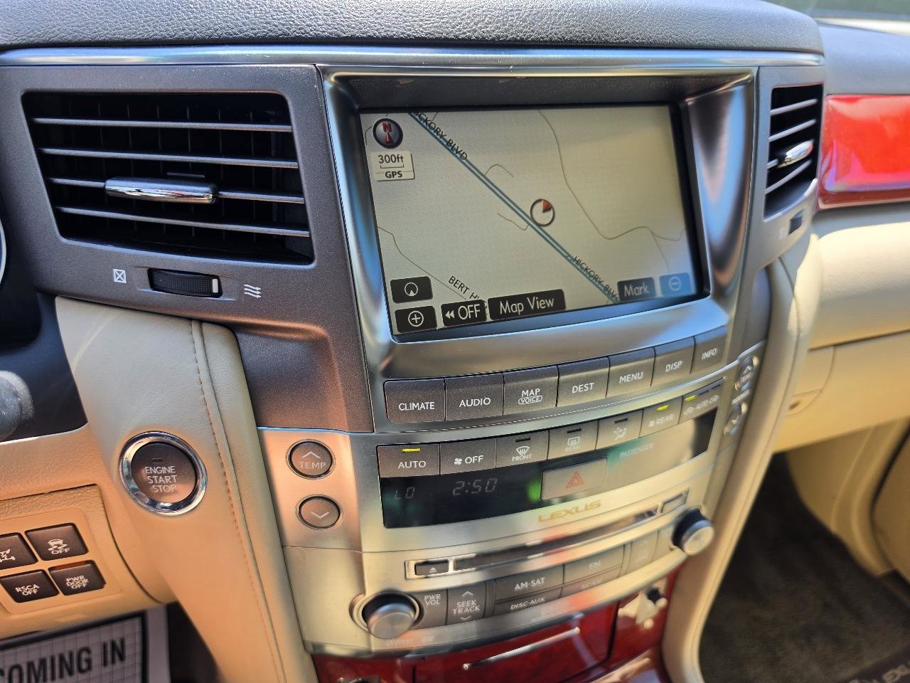 Used 2009 Lexus LX 570 4WD w/ Preferred Accessory Pkg image 14