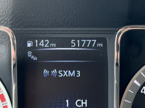 Used 2016 Nissan Titan SV image 19