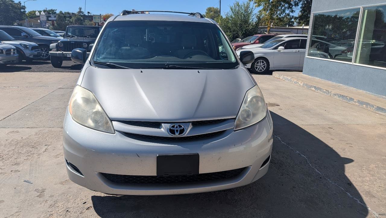 Used 2008 Toyota Sienna LE FWD image 2
