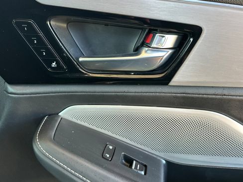 Used 2025 Acura MDX FWD w/ Technology Package image 19