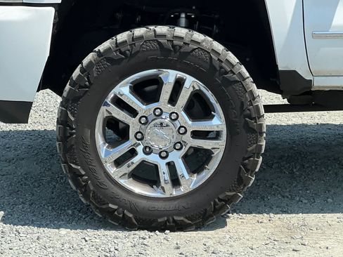 Used 2017 Chevrolet Silverado 2500 High Country w/ Duramax Plus Package AWD/4WD image 12