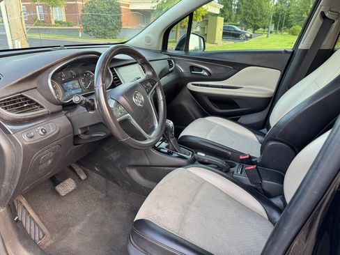 Used 2020 Buick Encore Preferred FWD image 11