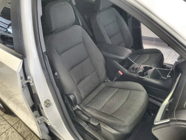 Used 2023 GMC Terrain SLE w/ Driver Convenience Package FWD image 24