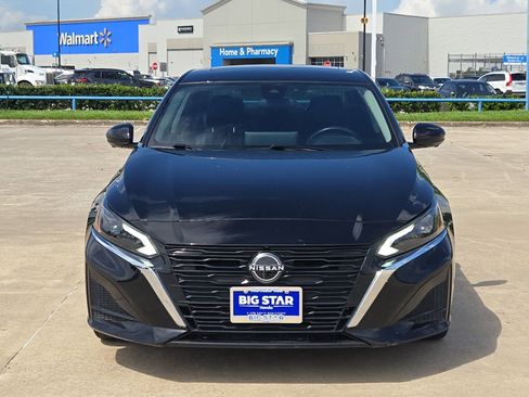 Used 2024 Nissan Altima 2.5 SL FWD image 9