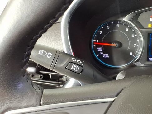 Used 2019 Chevrolet Equinox LT w/ Driver Convenience Package FWD image 28