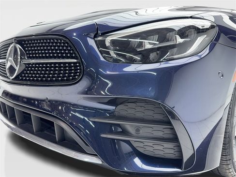 Used 2022 Mercedes-Benz E 350 Sedan w/ AMG Line Exterior image 5