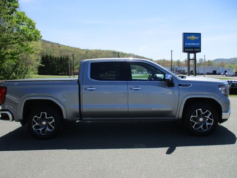 Certified 2023 GMC Sierra 1500 SLT AWD/4WD image 4