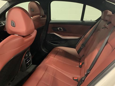 Used 2025 BMW 330i Sedan w/ Convenience Package image 26