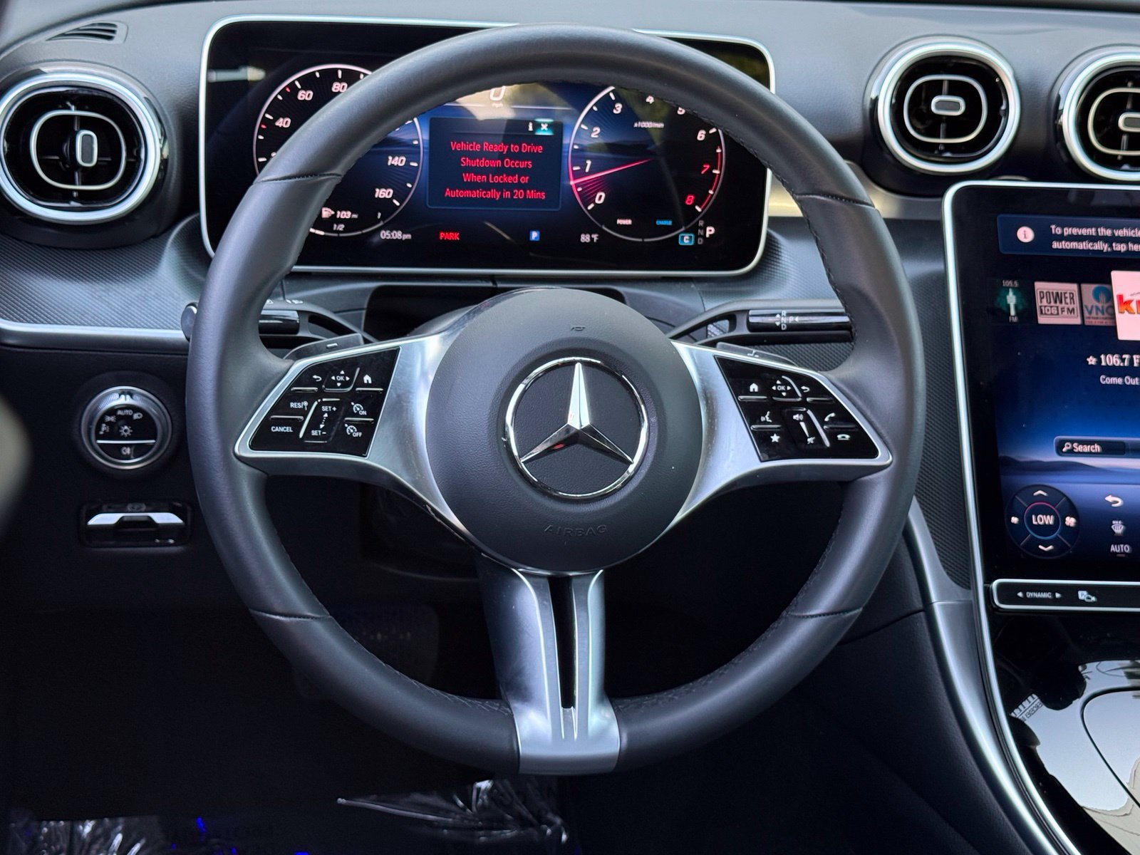 Used 2025 Mercedes-Benz C 300 Sedan image 38