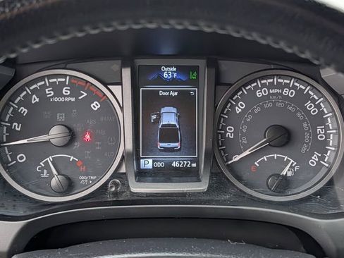 Certified 2023 Toyota Tacoma TRD Off-Road AWD/4WD image 20