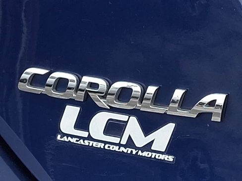 Used 2017 Toyota Corolla XSE image 30