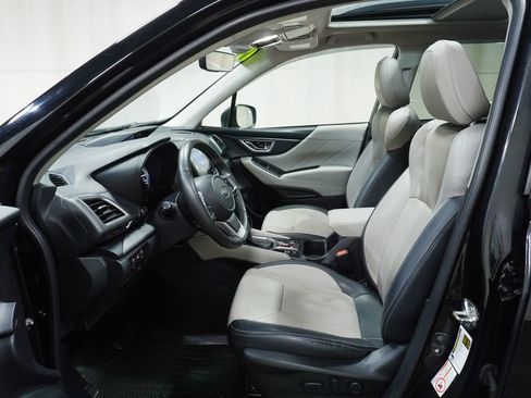 Used 2019 Subaru Forester Limited image 11