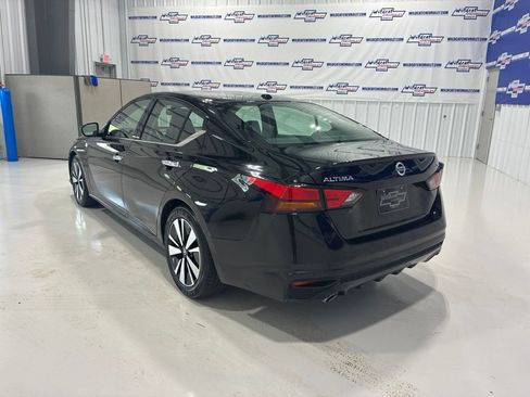 Used 2019 Nissan Altima 2.5 SL FWD image 4