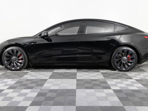 Used 2021 Tesla Model 3 Performance image 3