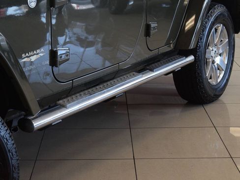 Used 2015 Jeep Wrangler Unlimited Sahara w/ Dual Top Group AWD/4WD image 17