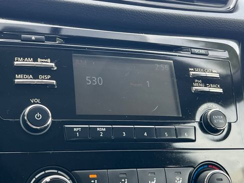 Used 2017 Nissan Rogue S FWD image 21