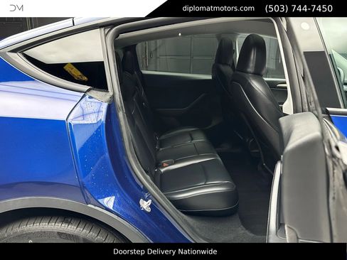 Used 2023 Tesla Model Y Long Range image 21