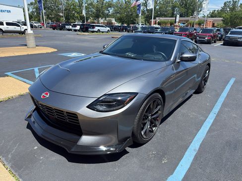 Used 2024 Nissan Z Performance w/ Floor Mat Package RWD image 2