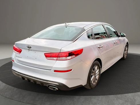 Used 2019 Kia Optima LX FWD image 4