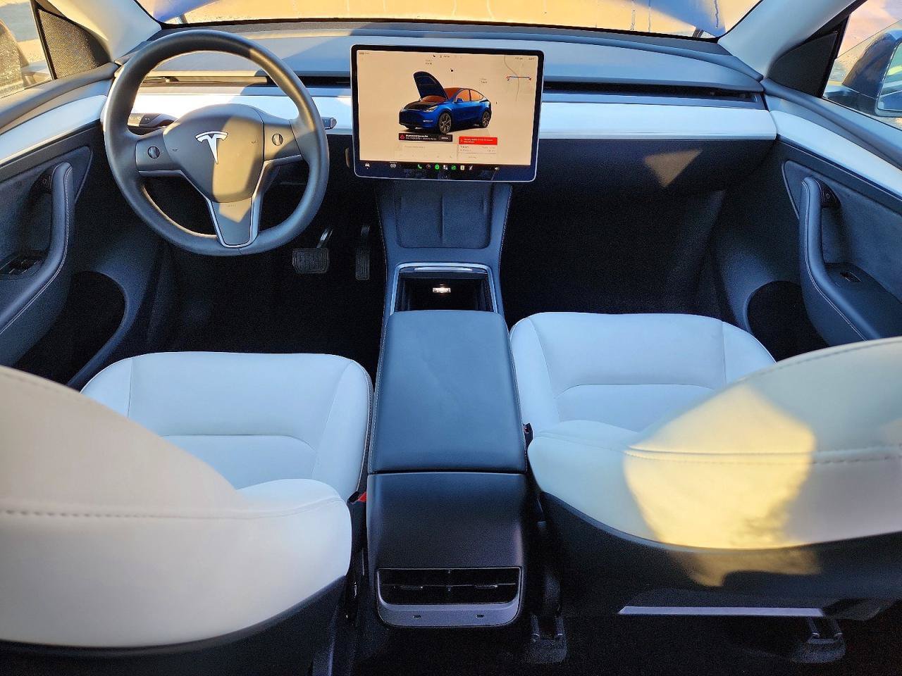 Used 2025 Tesla Model Y Long Range RWD image 7