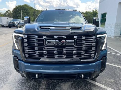 New 2026 GMC Sierra 2500 Denali Ultimate w/ LPO, Black Badging Package AWD/4WD image 5