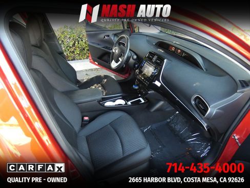 Used 2017 Toyota Prius Three w/ Carpet Mat Package FWD image 26