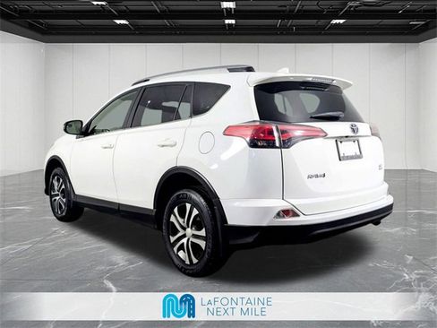Used 2018 Toyota RAV4 LE w/ Carpet Mat Package image 3