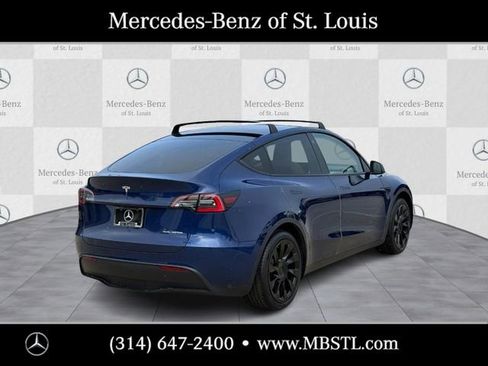 Used 2021 Tesla Model Y Long Range image 3